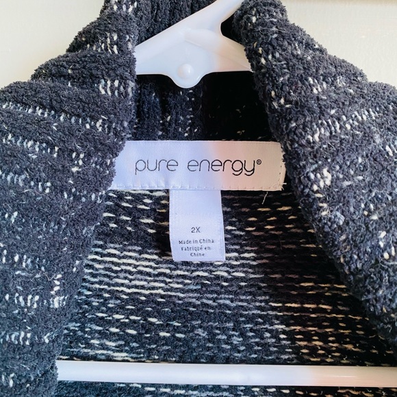 Sweater - Picture 2 of 3